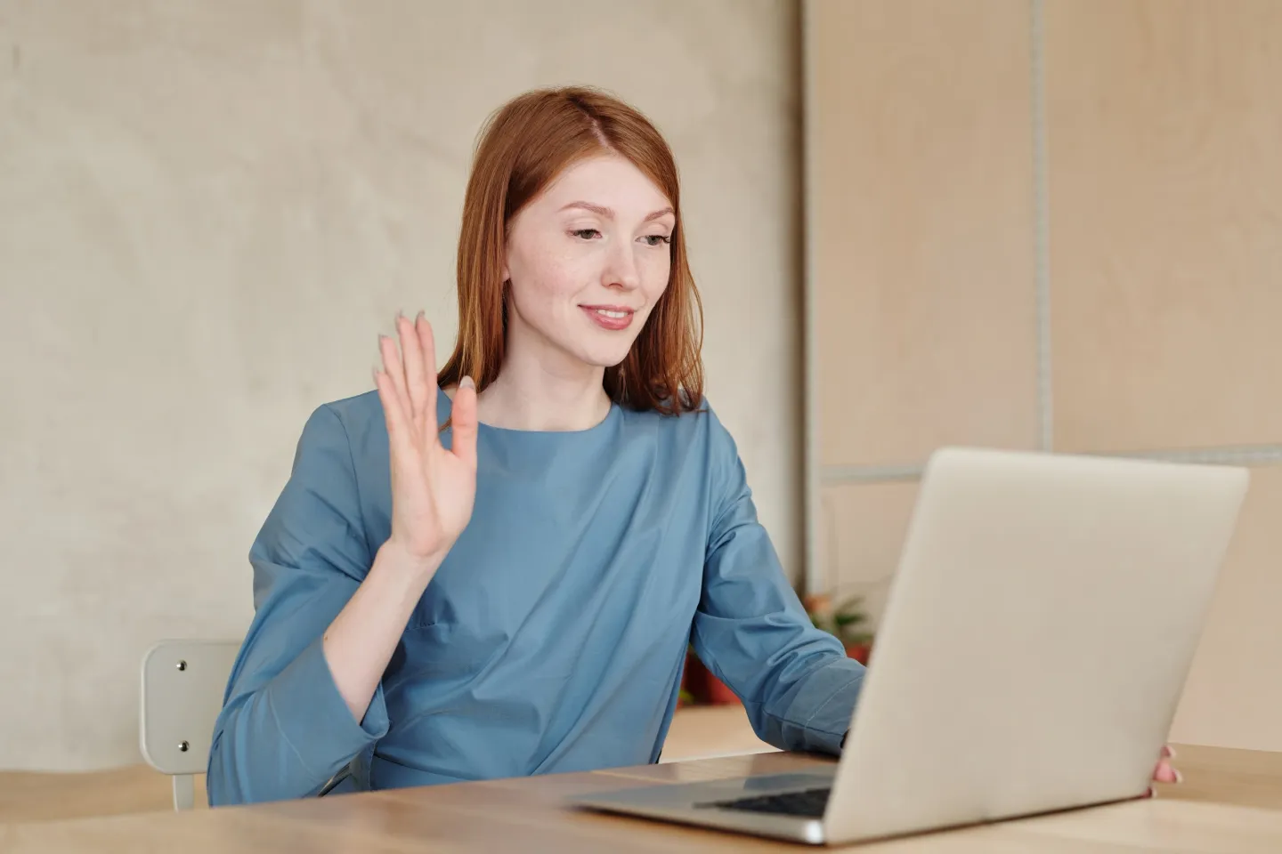 woman-with-laptop